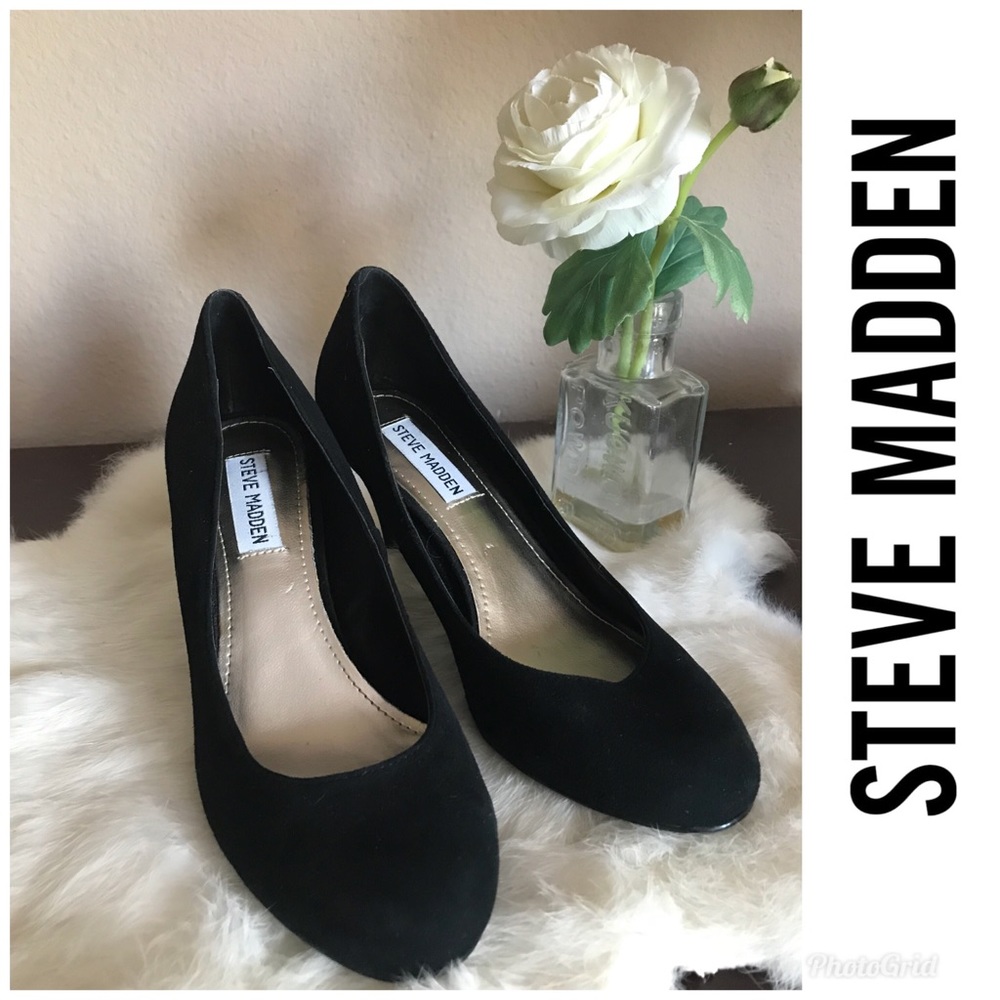 Steve Madden  Ulltra suede round toe